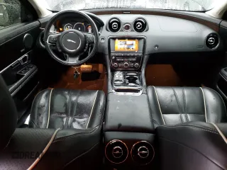 2016 Jaguar XJ R-Sport with VIN SAJWA1C70G8W02383, listed as a Copart auction lot 43961645 with 43,719 mi miles and Salvage title. Bid and sale history available at DreamBid. Image 8.