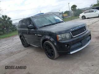 2013 Land Rover Range Rover Sport SC with VIN SALSH2E48DA802796, listed as a IAAI auction lot 41613187 with 104,024 mi miles. Bid and sale history available at carsss.com. Image 1.