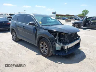 2014 Toyota Highlander XLE z VIN 5TDKKRFH1ES036823, wystawiony jako IAAI lot #42348216 z przebiegiem 196 750 mil mil oraz . Historia ofert i sprzedaży dostępna na DreamBid. Obrazek 1.