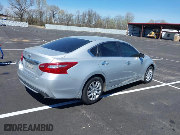 2018 Nissan Altima SV with VIN 1N4AL3AP7JC147656, listed as a IAAI auction lot 41879450 with 114,310 mi miles and . Bid and sale history available at carsss.com. Image 4.
