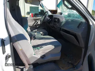 1998 Ford F-150 XL with VIN 1FTRX17L8WNB44884, listed as a IAAI auction lot 41663663 with 121,635 mi miles and . Bid and sale history available at DreamBid. Image 5.