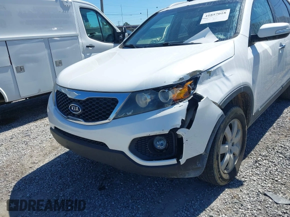 2011 Kia Sorento LX with VIN 5XYKT4A16BG149301, listed as a IAAI auction lot 41857018 with 169,963 mi miles. Bid and sale history available at carsss.com. Image 6.