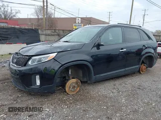 2014 Kia Sorento LX with VIN 5XYKT4A62EG490307, listed as a IAAI auction lot 41957200 with 104,331 mi miles. Bid and sale history available at carsss.com. Image 2.