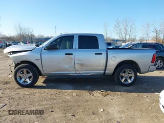 2017 Ram 1500 Express z VIN 3C6RR7KT1HG793157, wystawiony jako IAAI lot #41990661 z przebiegiem 92 038 mil mil oraz . Historia ofert i sprzedaży dostępna na DreamBid. Obrazek 14.