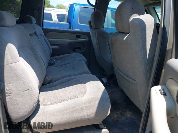2001 Chevrolet Suburban LS z VIN 3GNEC16T11G222345, wystawiony jako IAAI lot #42289535 z przebiegiem Nie podano mil oraz . Historia ofert i sprzedaży dostępna na DreamBid. Obrazek 8.