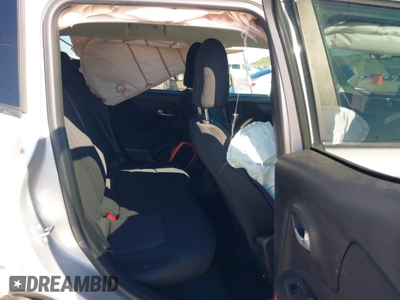 2018 Jeep Renegade Sport with VIN ZACCJBAB9JPH83336, listed as a IAAI auction lot 41555991 with 37,288 mi miles. Bid and sale history available at carsss.com. Image 8.