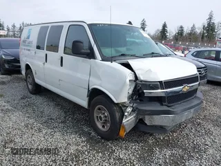 2019 Chevrolet Express Cargo z VIN 1GCWGAFG0K1346126, wystawiony jako IAAI lot #41764267 z przebiegiem 63 697 mil mil oraz . Historia ofert i sprzedaży dostępna na DreamBid. Obrazek 1.