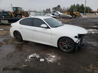 2017 Alfa Romeo Giulia Ti with VIN ZARFAECN8H7554682, listed as a Copart auction lot 44864655 with 101,473 mi miles and Salvage Title. Bid and sale history available at carsss.com. Image 4.