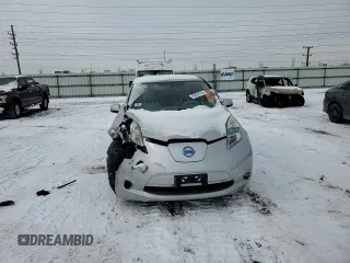 2011 Nissan LEAF SL-e with VIN JN1AZ0CP7BT006319, listed as a Copart auction lot 45422725 with 71,048 mi miles and Salvage Title. Bid and sale history available at carsss.com. Image 11.