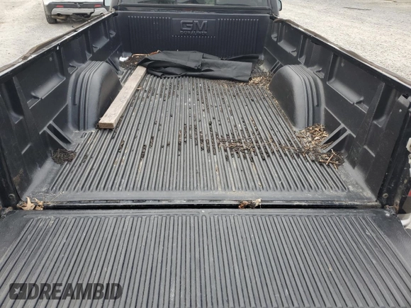 1998 Chevrolet Silverado 1500 with VIN 1GCEK14RXWZ236495, listed as a Copart auction lot 84159824 with 115,083 mi miles and Salvage Title. Bid and sale history available at DreamBid. Image 10.