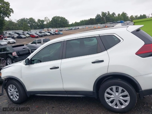 2018 Nissan Rogue S with VIN KNMAT2MT1JP622708, listed as a IAAI auction lot 40343054 with 101,209 mi miles. Bid and sale history available at carsss.com. Image 15.