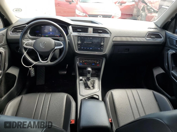 2022 Volkswagen Tiguan SE z VIN 3VV3B7AX6NM138384, wystawiony jako Copart lot #56172065 z przebiegiem 45 074 mil mil oraz Szkoda całkowita • Salvage title. Historia ofert i sprzedaży dostępna na DreamBid. Obrazek 8.