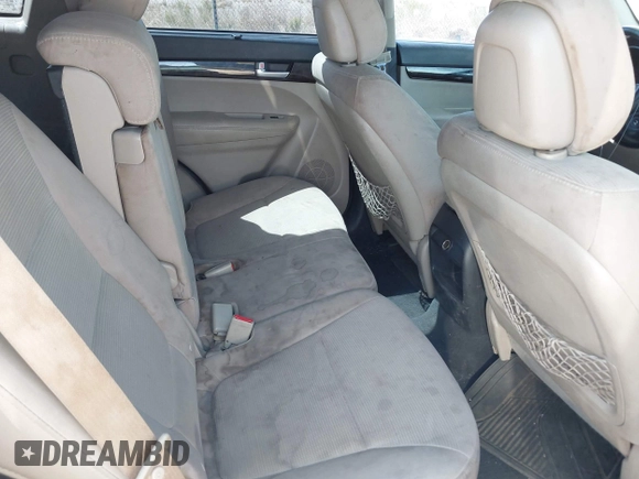 2014 Kia Sorento LX with VIN 5XYKT4A6XEG483251, listed as a IAAI auction lot 41987309 with 237,559 mi miles. Bid and sale history available at carsss.com. Image 8.