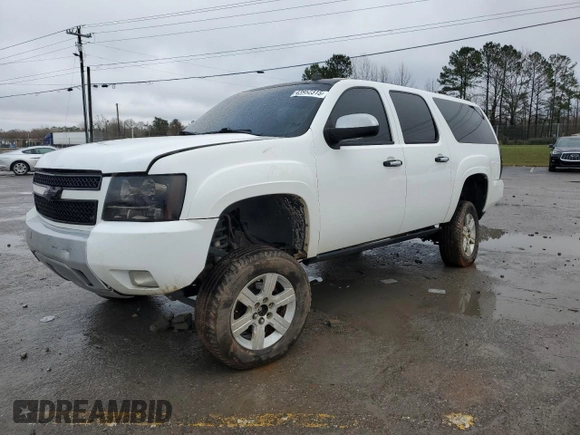 2008 Chevrolet Suburban LT w/2LT with VIN 3GNFK16388G267557, listed as a Copart auction lot 43952315 with 243,207 mi miles and Salvage Title. Bid and sale history available at carsss.com. Image 1.