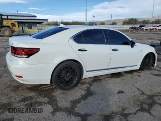 2015 Lexus LS with VIN JTHBL5EF1F5135587, listed as a Copart auction lot 45588705 with 116,289 mi miles and Salvage Title. Bid and sale history available at carsss.com. Image 3.