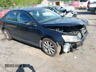 2013 Volkswagen Jetta SE z VIN 3VWDP7AJ3DM360389, wystawiony jako IAAI lot #42221604 z przebiegiem 255 244 mil mil oraz . Historia ofert i sprzedaży dostępna na DreamBid. Obrazek 1.