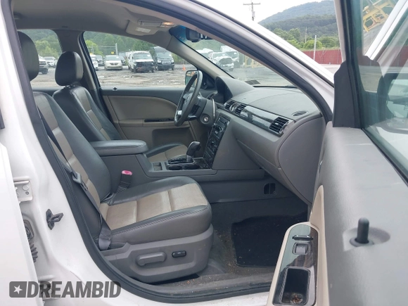 2008 Mercury Sable with VIN 1MEHM40W08G624322, listed as a IAAI auction lot 42696430 with 148,558 mi miles and . Bid and sale history available at DreamBid. Image 5.