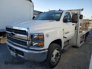 2019 Chevrolet Silverado 1500 with VIN 1HTKHPVK3KH827986, listed as a Copart auction lot 86202604 with 110,406 mi miles and Salvage Title. Bid and sale history available at DreamBid. Image 2.