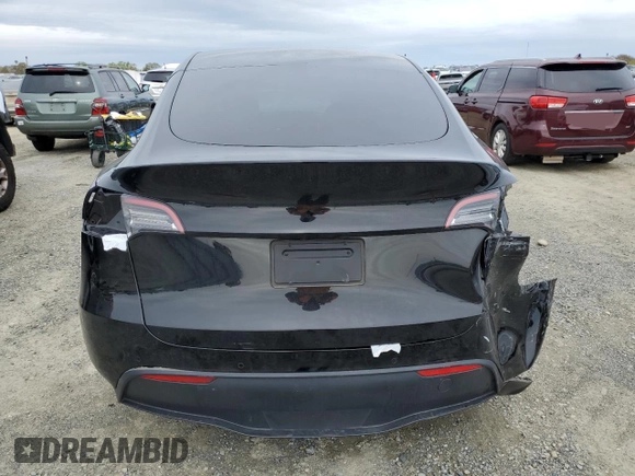 2021 Tesla Model Y Long Range with VIN 5YJYGDEE0MF183109, listed as a Copart auction lot 49760675 with 37,831 mi miles and Salvage Title. Bid and sale history available at DreamBid. Image 6.