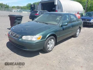 2000 Toyota Camry CE z VIN 4T1BG28K9YU968930, wystawiony jako IAAI lot #42310350 z przebiegiem 190 762 mil mil oraz . Historia ofert i sprzedaży dostępna na DreamBid. Obrazek 2.