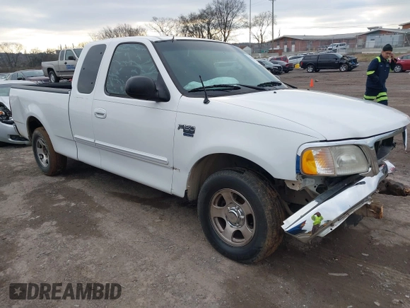 2003 Ford F-150 XL with VIN 1FTRX17W43NA31343, listed as a IAAI auction lot 41576625 with 1 mi miles. Bid and sale history available at carsss.com. Image 1.