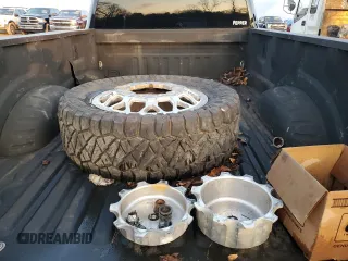 2017 Ford F-350 Lariat с VIN 1FT8W3DT1HEF35179, выставлен на аукционе Copart как лот 89137505 с пробегом 193 805 миль миль и Списание • Salvage title. История ставок и продаж доступна на DreamBid. Изображение 10.