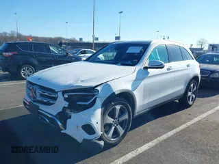 2020 Mercedes-Benz GLC 300 z VIN WDC0G8EB4LF716707, wystawiony jako IAAI lot #41695111 z przebiegiem 27 715 mil mil oraz . Historia ofert i sprzedaży dostępna na DreamBid. Obrazek 6.