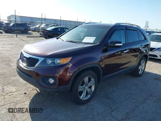 2013 Kia Sorento EX with VIN 5XYKU3A6XDG400861, listed as a IAAI auction lot 41970374 with 155,159 mi miles. Bid and sale history available at carsss.com. Image 2.