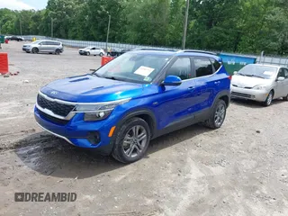 2021 Kia Seltos S z VIN KNDEUCAA8M7184183, wystawiony jako IAAI lot #42205774 z przebiegiem 29 434 mil mil oraz . Historia ofert i sprzedaży dostępna na DreamBid. Obrazek 17.