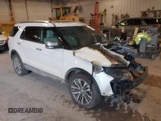 2019 Ford Explorer Platinum z VIN 1FM5K8HT3KGA95592, wystawiony jako IAAI lot #42167140 z przebiegiem Nie podano mil oraz . Historia ofert i sprzedaży dostępna na DreamBid. Obrazek 1.