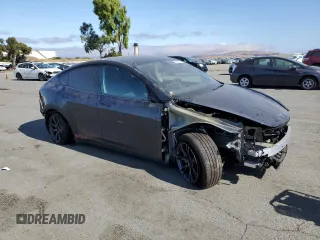 2024 Tesla Model Y Long Range с VIN 7SAYGDEE8RF184146, выставлен на аукционе Copart как лот 61194535 с пробегом 8 225 миль миль и Списание • Salvage title. История ставок и продаж доступна на DreamBid. Изображение 4.