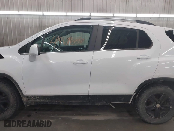 2017 Chevrolet Trax LT z VIN 3GNCJPSB2HL285128, wystawiony jako IAAI lot #41861638 z przebiegiem 129 748 mil mil oraz . Historia ofert i sprzedaży dostępna na DreamBid. Obrazek 14.