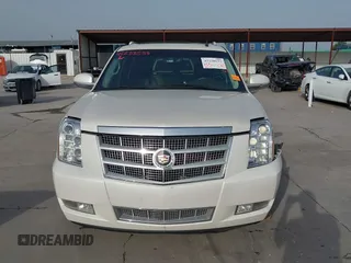 2011 Cadillac Escalade ESV Platinum z VIN 1GYS3KEF2BR134431, wystawiony jako IAAI lot #42238533 z przebiegiem 192 782 mil mil oraz . Historia ofert i sprzedaży dostępna na DreamBid. Obrazek 12.