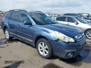 2013 Subaru Outback Premium z VIN 4S4BRBCC5D3235879, wystawiony jako IAAI lot #42216368 z przebiegiem 175 973 mil mil oraz . Historia ofert i sprzedaży dostępna na DreamBid. Obrazek 1.