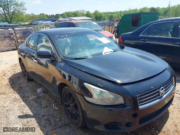 2011 Nissan Maxima 3.5 SV w/Premium Pkg with VIN 1N4AA5AP2BC860662, listed as a IAAI auction lot 41960681 with 219,252 mi miles. Bid and sale history available at carsss.com. Image 1.