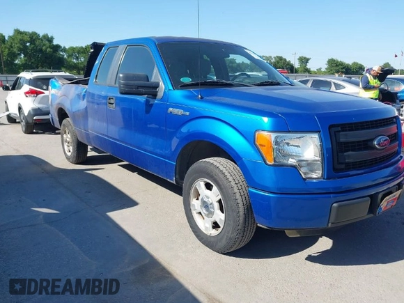 2014 Ford F-150 XL with VIN 1FTEX1CM7EFC70627, listed as a IAAI auction lot 41976216 with 31,676 mi miles. Bid and sale history available at carsss.com. Image 1.