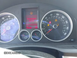 2007 Volkswagen GTI z VIN WVWEV71K47W105423, wystawiony jako IAAI lot #42000621 z przebiegiem 178 105 mil mil oraz . Historia ofert i sprzedaży dostępna na DreamBid. Obrazek 7.
