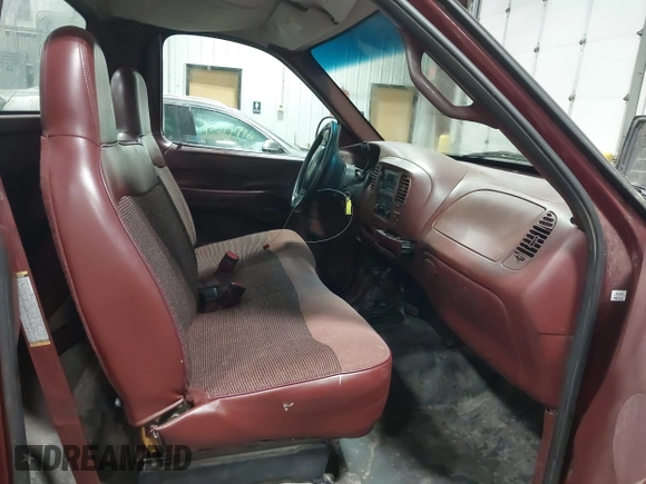 1998 Ford F-150 с VIN 2FTZF1826WCA72551, выставлен на аукционе IAAI как лот 42507399 с пробегом 200 692 миль миль и . История ставок и продаж доступна на DreamBid. Изображение 5.