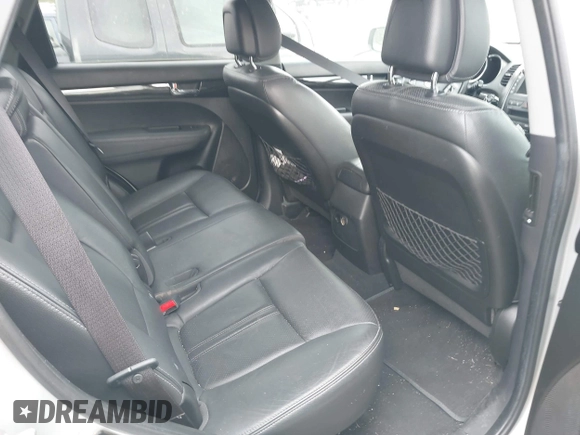 2011 Kia Sorento EX with VIN 5XYKU3A13BG032427, listed as a IAAI auction lot 41930043 with 301,883 mi miles. Bid and sale history available at carsss.com. Image 8.