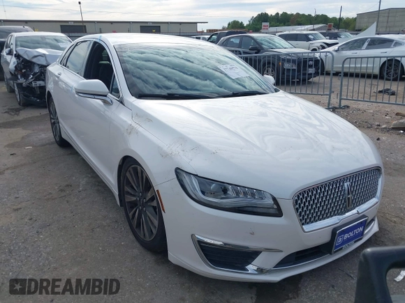 2017 Lincoln MKZ Select with VIN 3LN6L5C96HR614633, listed as a IAAI auction lot 37740570 with 82,970 mi miles. Bid and sale history available at carsss.com. Image 1.