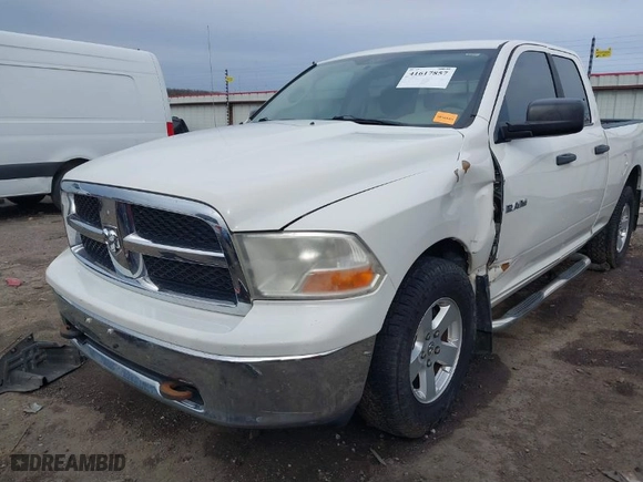 2009 Dodge Ram 1500 SLT with VIN 1D3HB18PX9S700623, listed as a IAAI auction lot 41617857 with 231,055 mi miles. Bid and sale history available at carsss.com. Image 2.