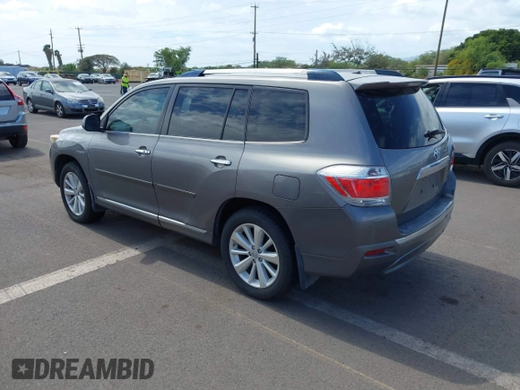 2011 Toyota Highlander Limited with VIN JTEDC3EH9B2000932, listed as a IAAI auction lot 42194620 with 199,174 mi miles and . Bid and sale history available at DreamBid. Image 3.
