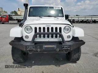 2015 Jeep Wrangler Unlimited Rubicon with VIN 1C4BJWFG8FL561308, listed as a Copart auction lot 60233385 with 208,224 mi miles and Clean title. Bid and sale history available at DreamBid. Image 5.