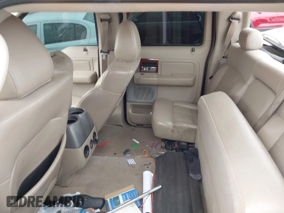 2005 Ford F-150 XLT with VIN 1FTPW14505KE67116, listed as a IAAI auction lot 41984997 with 125,492 mi miles. Bid and sale history available at carsss.com. Image 8.
