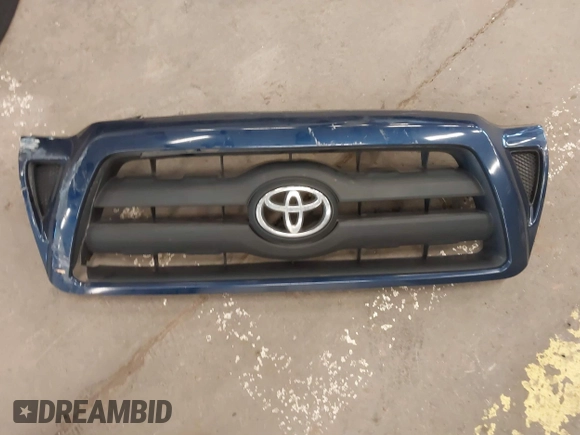 2006 Toyota Tacoma with VIN 5TEUU42N06Z265256, listed as a IAAI auction lot 41371660 with 153,557 mi miles. Bid and sale history available at carsss.com. Image 12.