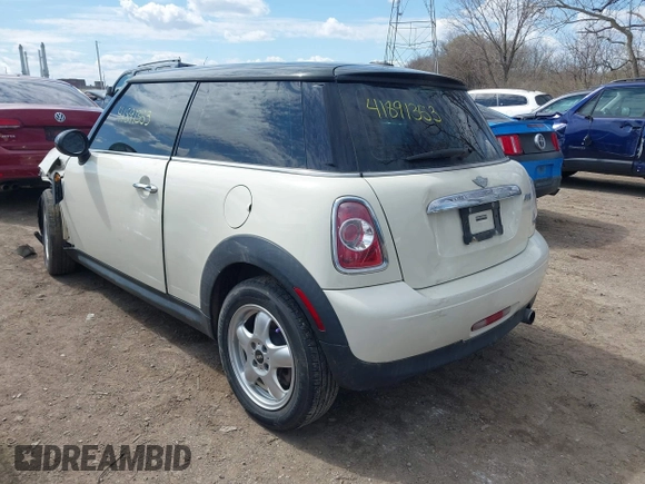 2011 MINI Hardtop with VIN WMWSU3C58BT184415, listed as a IAAI auction lot 41891353 with 149,533 mi miles and . Bid and sale history available at DreamBid. Image 3.