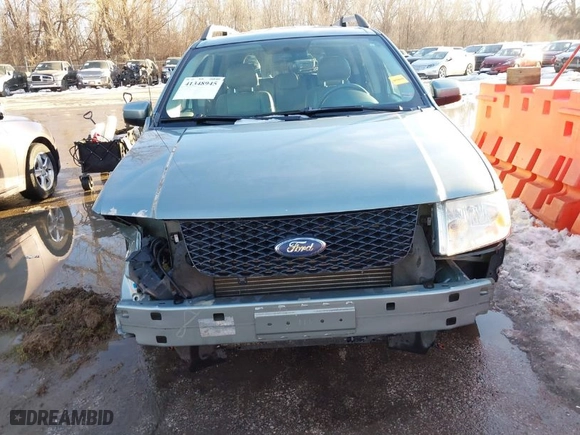 2006 Ford Freestyle SEL with VIN 1FMZK05156GA05063, listed as a IAAI auction lot 41348945 with 214,223 mi miles. Bid and sale history available at carsss.com. Image 6.