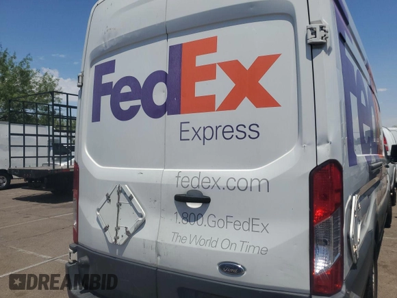 2015 Ford Transit z VIN 1FTCR3XV7FKA20765, wystawiony jako IAAI lot #42713692 z przebiegiem 280 464 mil mil oraz . Historia ofert i sprzedaży dostępna na DreamBid. Obrazek 5.
