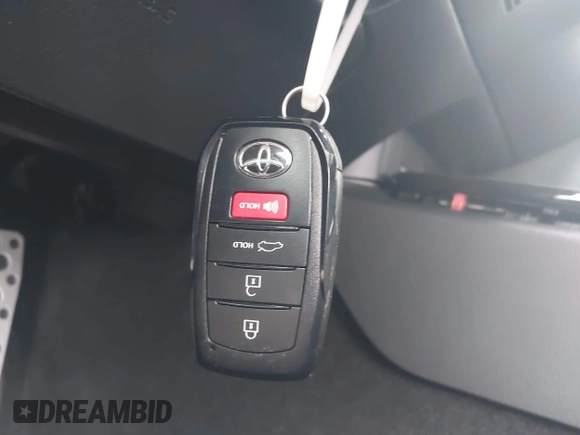 2025 Toyota Camry LE с VIN 4T1DBADK0SU000651, выставлен на аукционе IAAI как лот 42042380 с пробегом 8 793 миль миль и . История ставок и продаж доступна на DreamBid. Изображение 11.