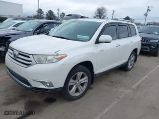 2012 Toyota Highlander Limited with VIN 5TDYK3EH0CS068023, listed as a IAAI auction lot 41508481 with 1 mi miles. Bid and sale history available at carsss.com. Image 2.